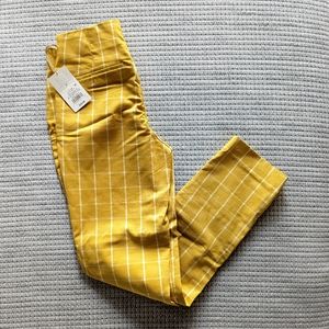 A New Day mustard yellow checkered cropped pants